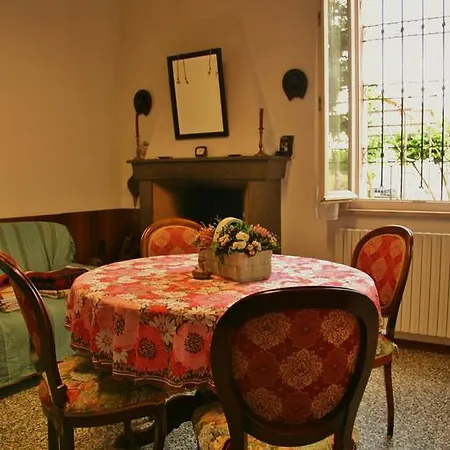 La Bugia Di Tanzi Couette-café Parme