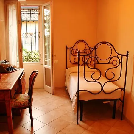 Alojamento de Acomodação e Pequeno-almoço La Bugia Di Tanzi 3*