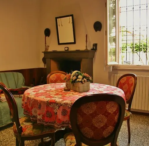 La Bugia Di Tanzi Couette-café Parme